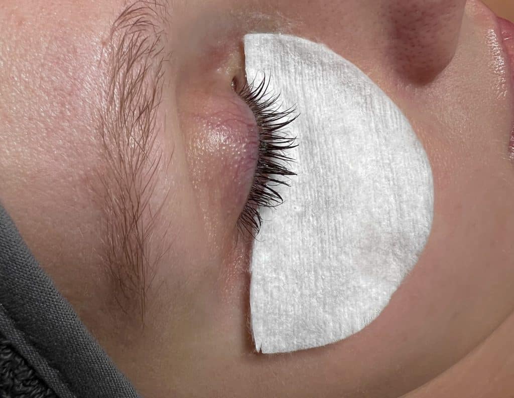 Farging av vipper på Lily spa